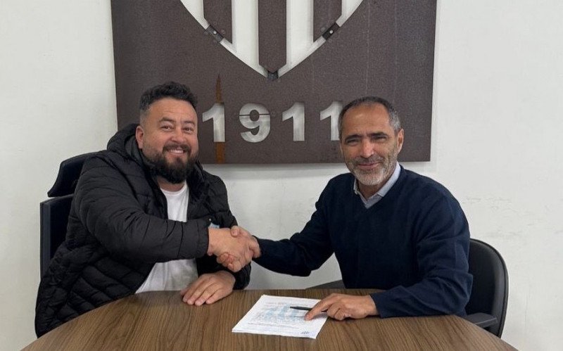 Presidente Jerônimo Freitas com o técnico Rogério Zimmermann | abc+