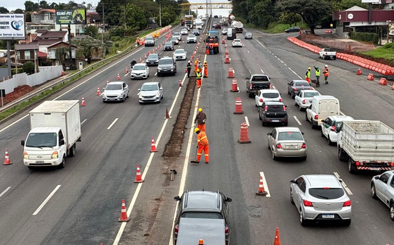 Equipes preparam desvio na BR-116, em Novo Hamburgo