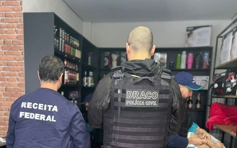 Polícia Civil estoura depósito de mercadorias ilegais em Dois Irmãos durante a Operação Porto Bello | abc+