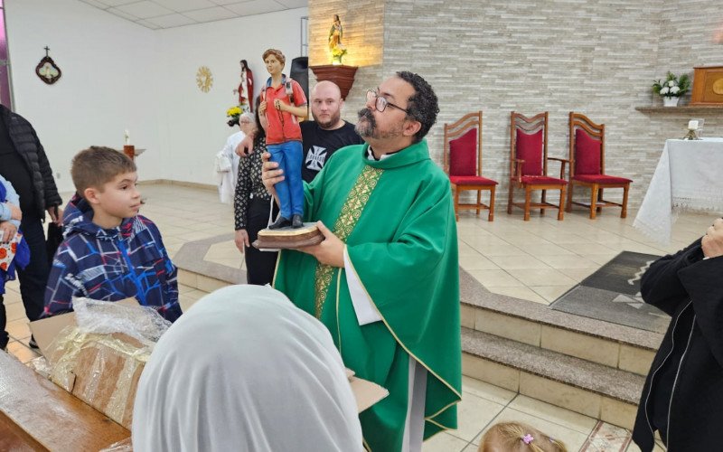 Paróquia Santa Luzia tem a imagem do novo santo | abc+