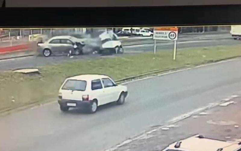 VÍDEO: Imagens fortes mostram colisão frontal que matou jovem na RS-239