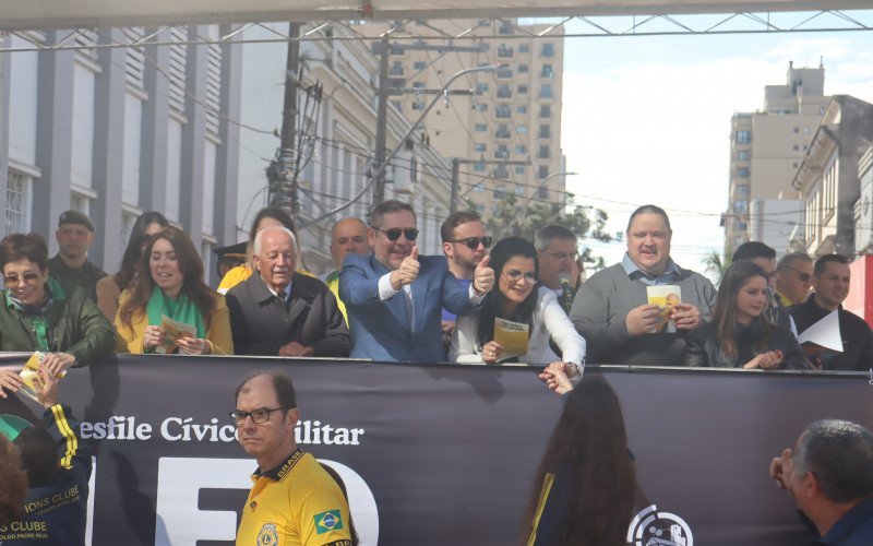 Desfile da Pátria de São Leopoldo ocorreu na Rua Independência