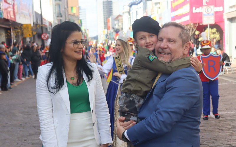 Desfile da Pátria de São Leopoldo ocorreu na Rua Independência