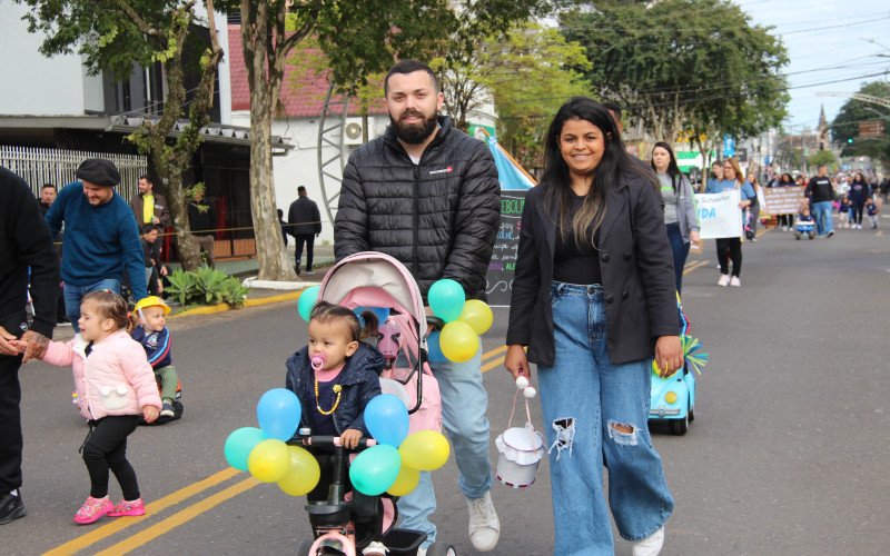 Desfile cívico em Campo Bom