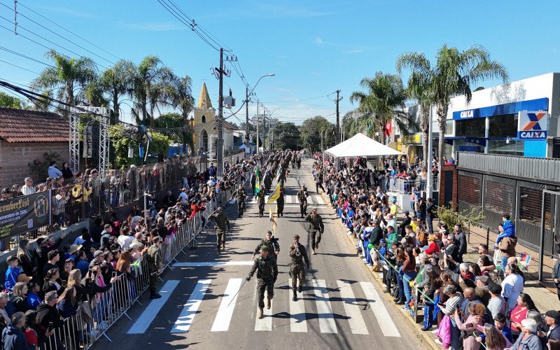 Desfile percorreu a Rua Doutor Lourenço Zácaro | abc+