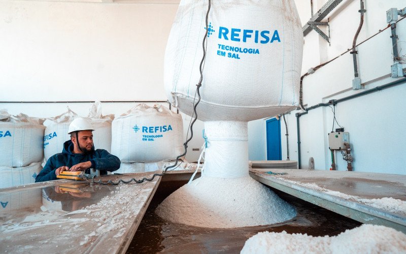 A Corsan produz hipoclorito de sódio de baixa concentração para ser utilizado para desinfecção da água | abc+