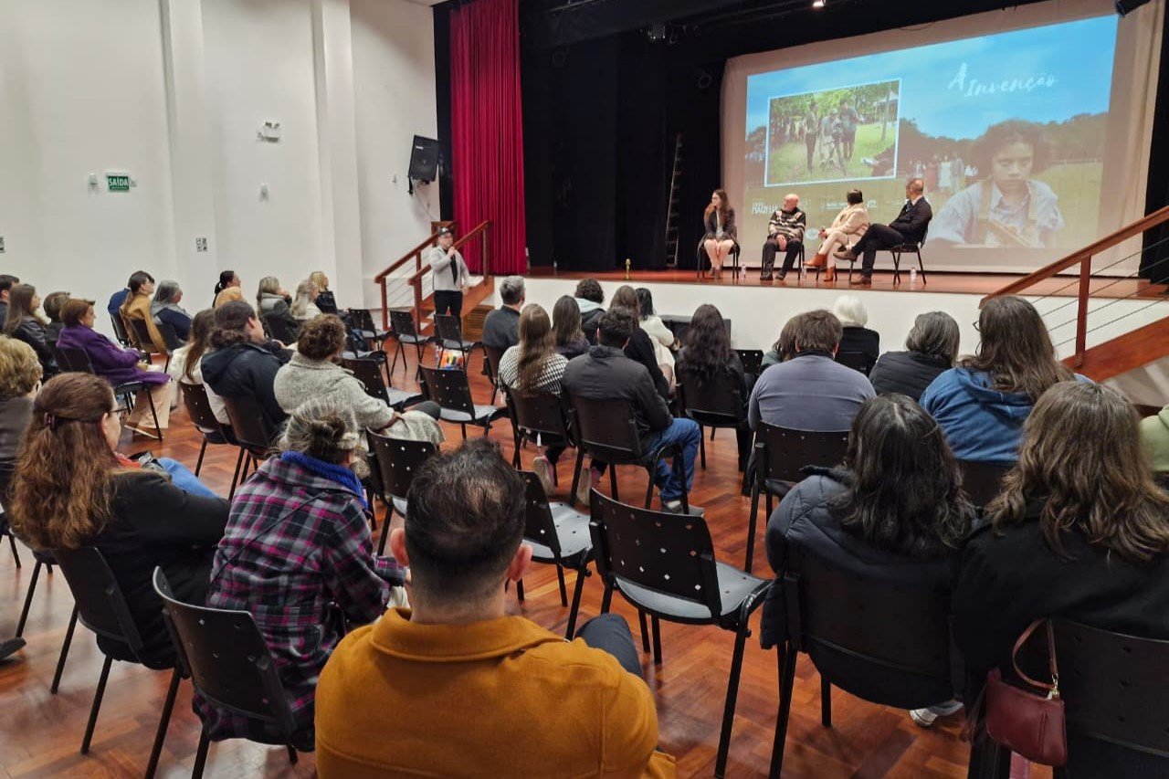 Curta gravado em Lomba Grande estreia com casa lotada em Novo Hamburgo