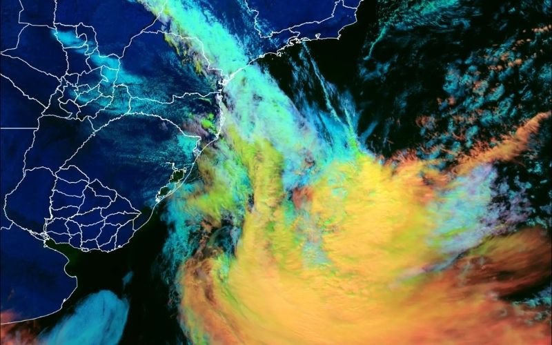 Enorme ciclone extratropical no Oceano Atlântico | abc+