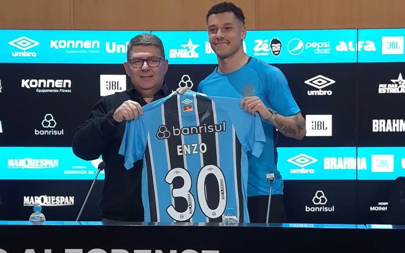Lateral Enzo recebeu a camisa de número 30 | abc+