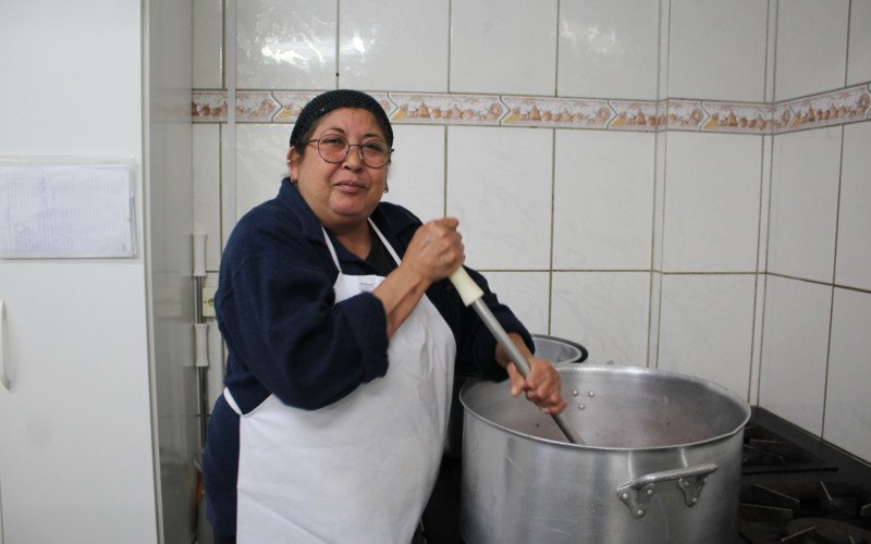 Merendeira Carine Passeto, da EEEM André Leão Puente, participou da competição estadual Nutrindo a Educação | abc+