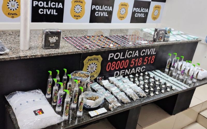 Duas mulheres são presas em casa que servia de depósito de drogas em Novo Hamburgo | abc+