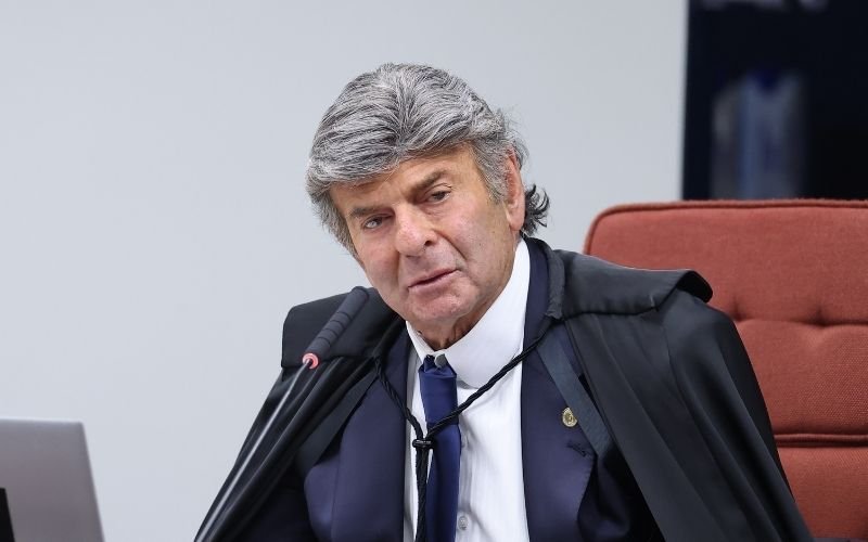 Julgamento de Bolsonaro: Fux vota para absolver ex-presidente; maioria decide condenar Cid e Braga Netto