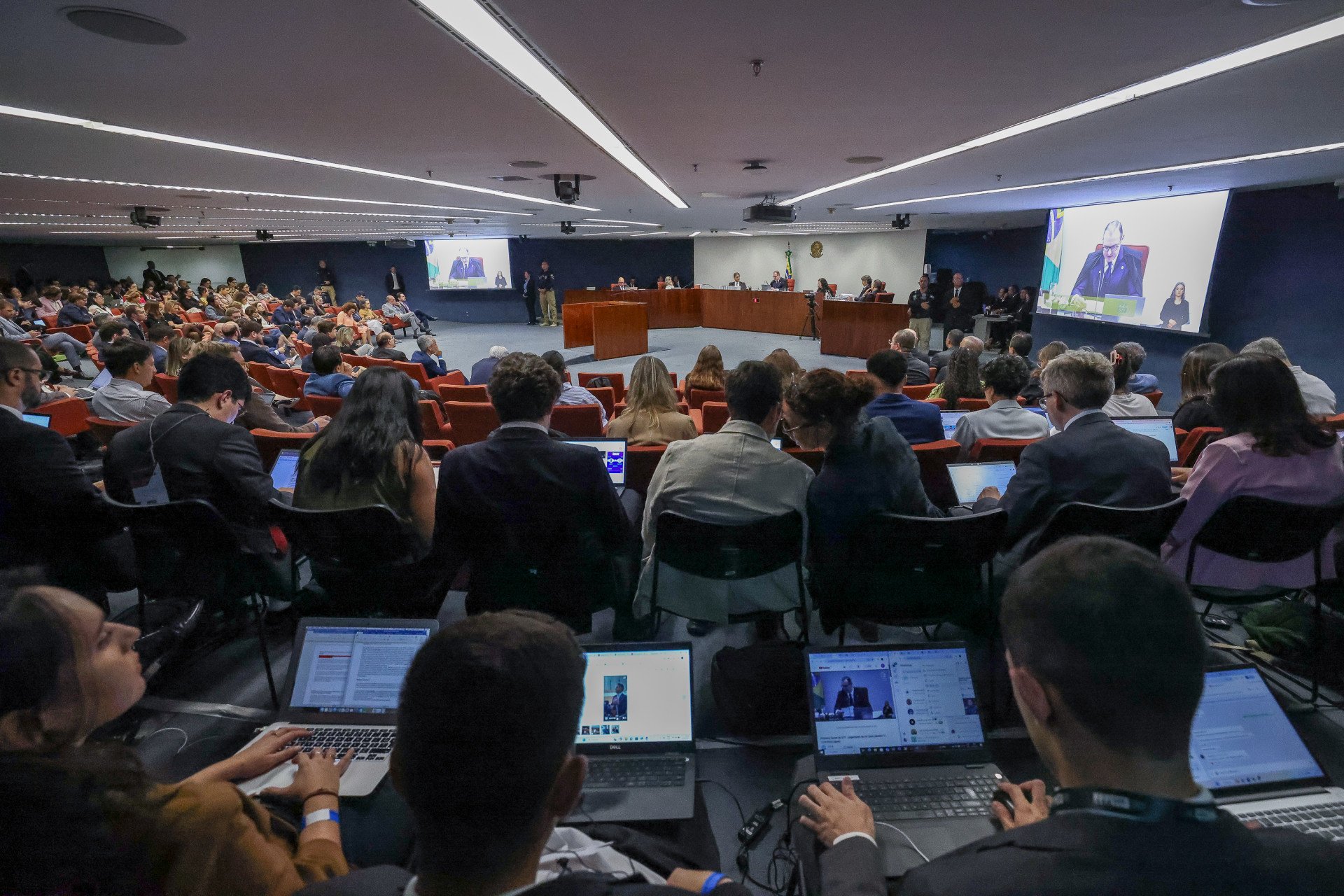 Imprensa internacional repercute condenação de Bolsonaro no STF