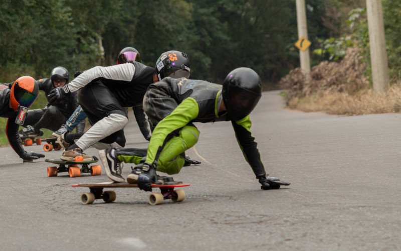 Competição de skate downhill ocorre neste fim de semana em Lomba Grande