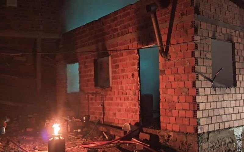 VÍDEO: Casa é consumida por incêndio em Novo Hamburgo