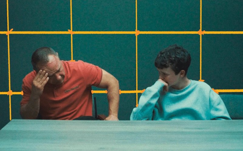 Série da Netflix, Adolescência aborda a radicalização de meninos por meio da influência de comunidades masculinistas no ambiente digital | abc+