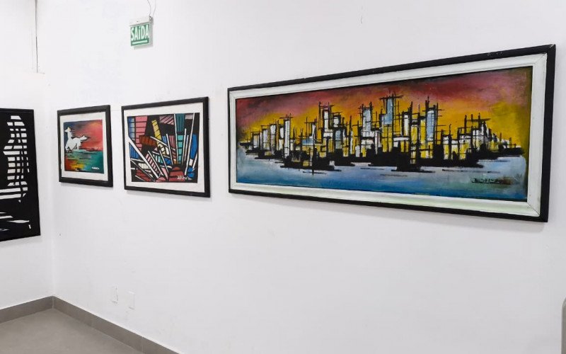 Exposição Primavera nos Dentes iniciou no dia 11