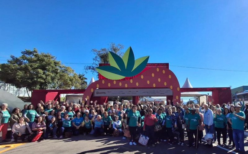 Projeto Viver Bem levou mais de 500 alunos para a Festa Nacional do Moranguinho, em Bom Princípio 
