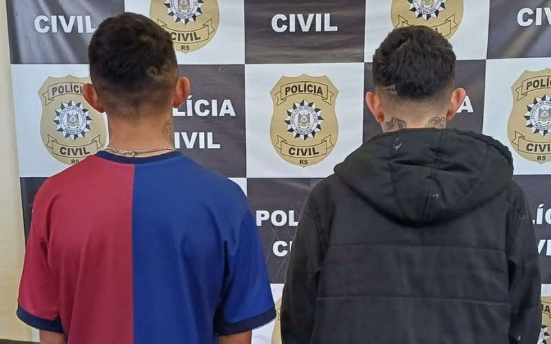 Gêmeos são presos suspeitos de tentar matar homem com golpes de facão