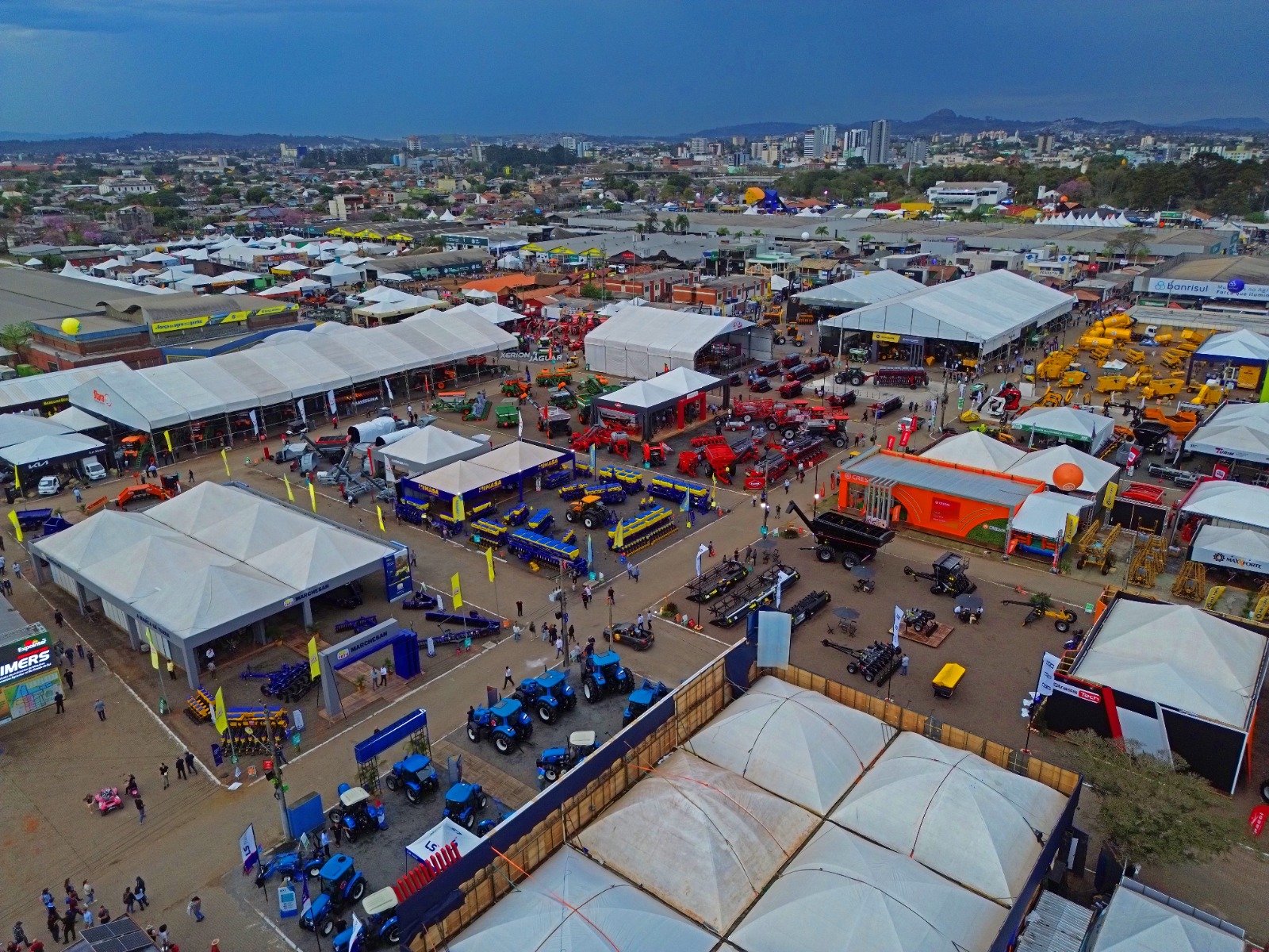 Trabalhador morre eletrocutado durante desmontagem da 48ª Expointer em Esteio