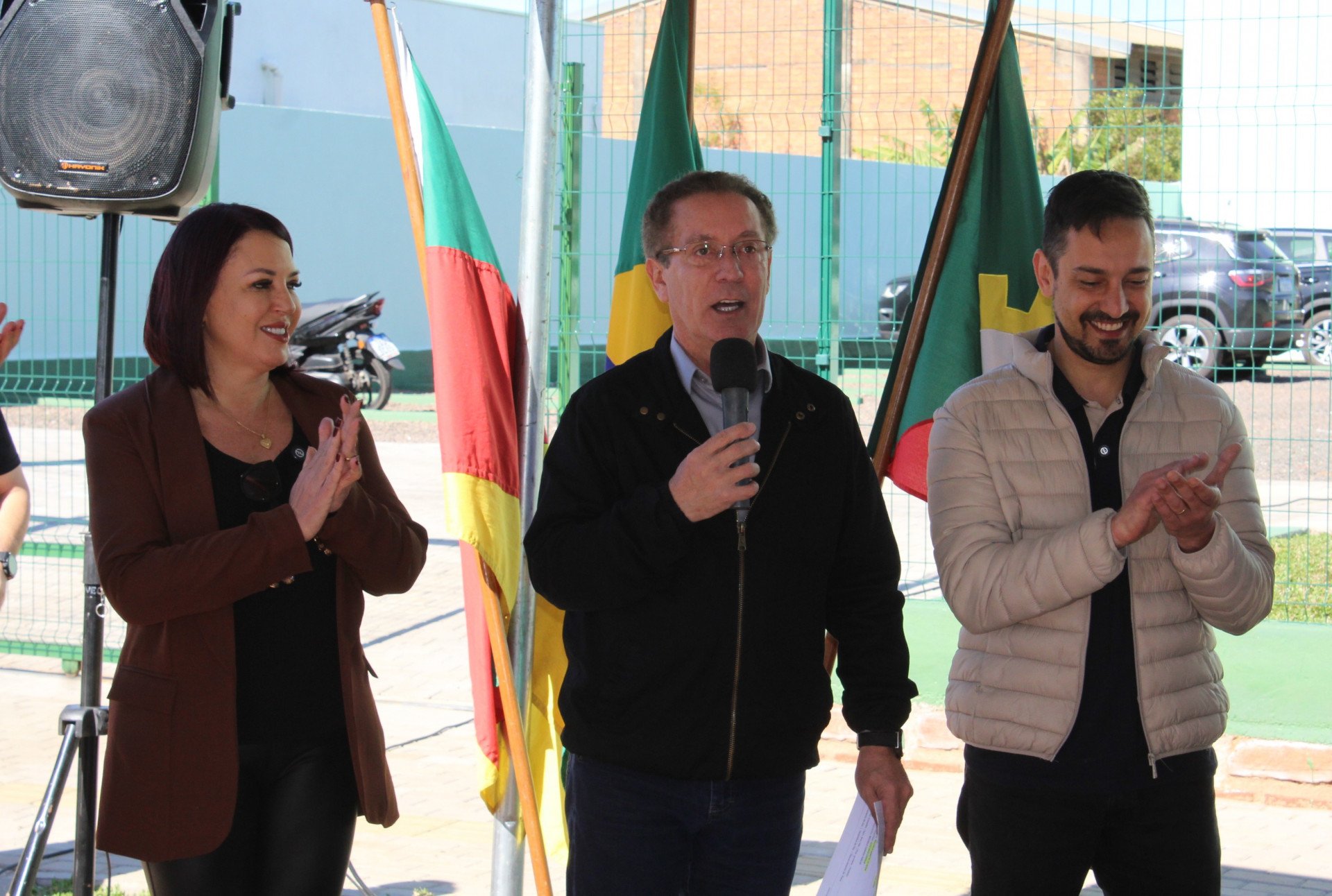 "Nós vamos pagar os médicos e resolver os problemas", avisa o prefeito de Canoas