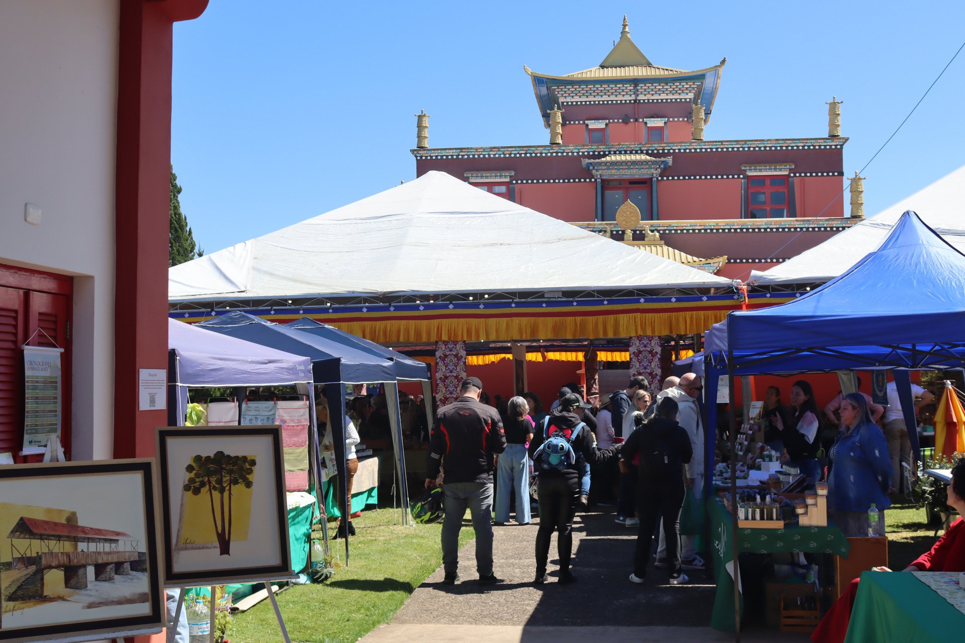 Festival Multicultural celebra 30 anos do templo budista Khadro Ling em Três Coroas
