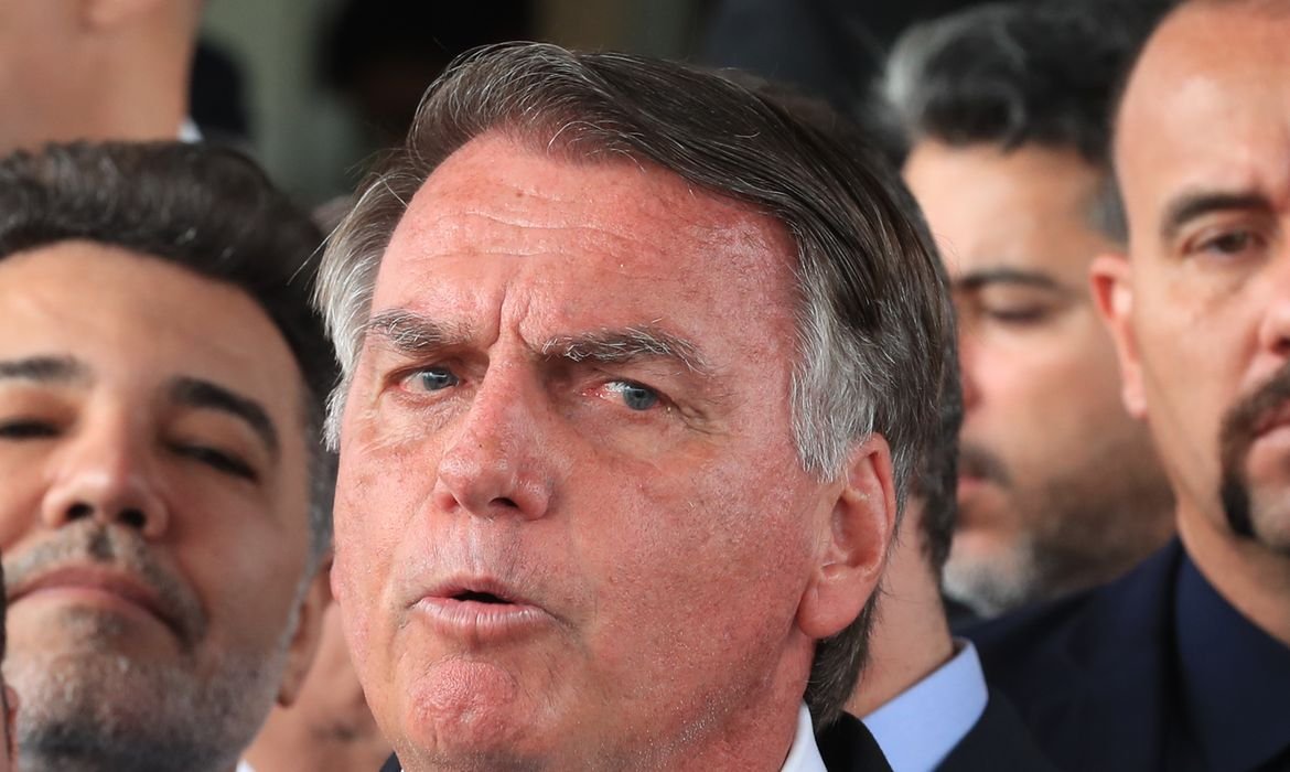 Bolsonaro pode ser preso ainda este ano se recursos forem rejeitados; saiba mais