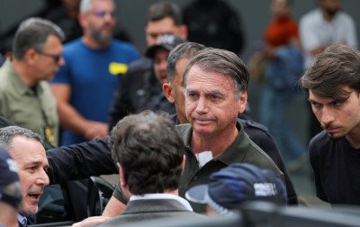 Veja o que Bolsonaro disse sobre arma apreendida em Blitz