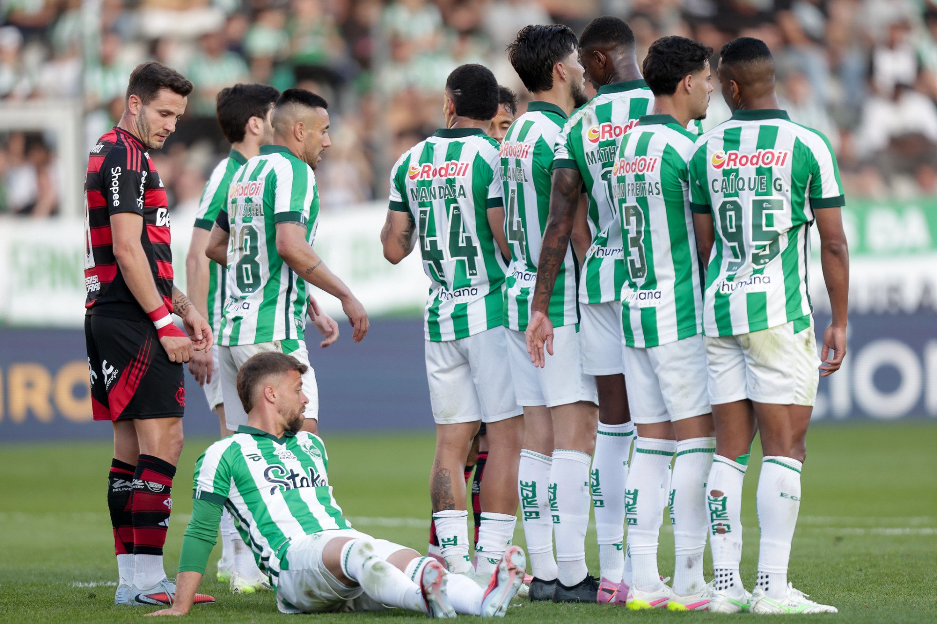 Brasileirão: Flamengo vence o Juventude e mantém vantagem para o Palmeiras na liderança