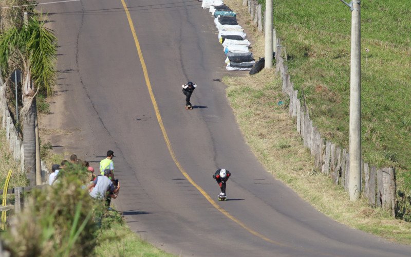 Cerca de 60 competidores voltaram a descer a ladeira de São João do Deserto, na Lomba Grande