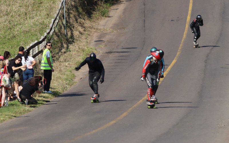 Cerca de 60 competidores voltaram a descer a ladeira de São João do Deserto, na Lomba Grande