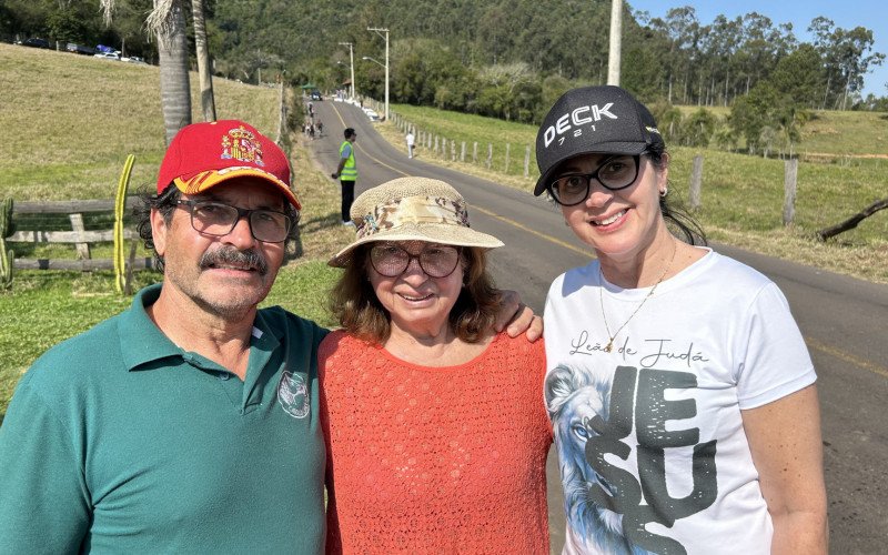 Família comemora retomada das competições na histórica ladeira São João do Deserto | abc+