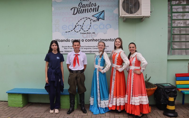 Alunos da Emef Santos Dumont, Lavinia, Davi, Isabella, Isabelle e Alice. | abc+