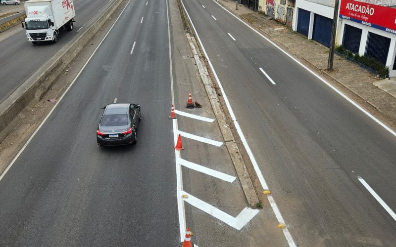Sinalização é reforçada em trecho da BR-116, no Km 247, em São Leopoldo, onde acidente já vitimou três jovens no mês de agosto