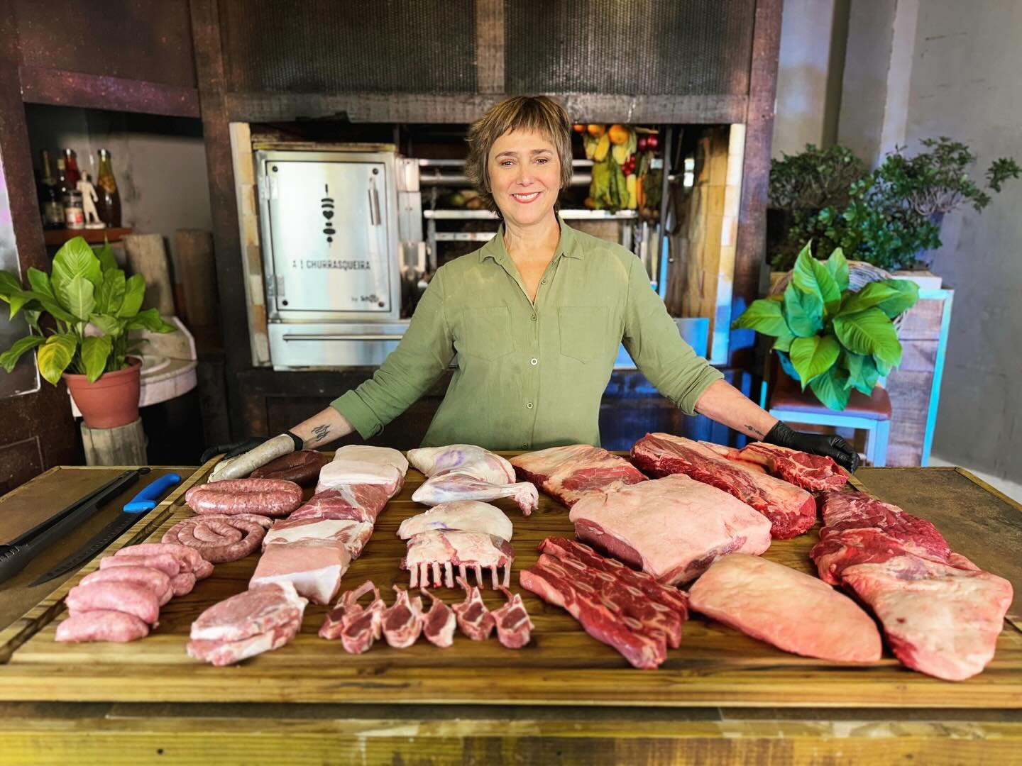 Clarice Chwartzmann, chef que capacitou 3 mil mulheres churrasqueiras, morre aos 60 anos