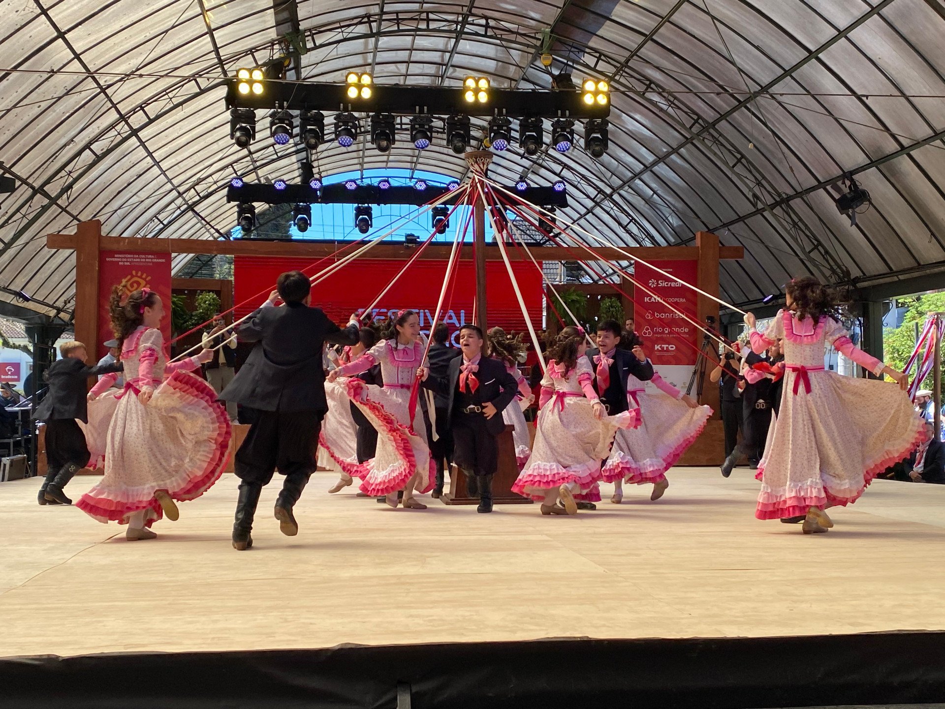 Dança toma conta de Gramado em programação do Festival Gaúchos; confira os vencedores de competição