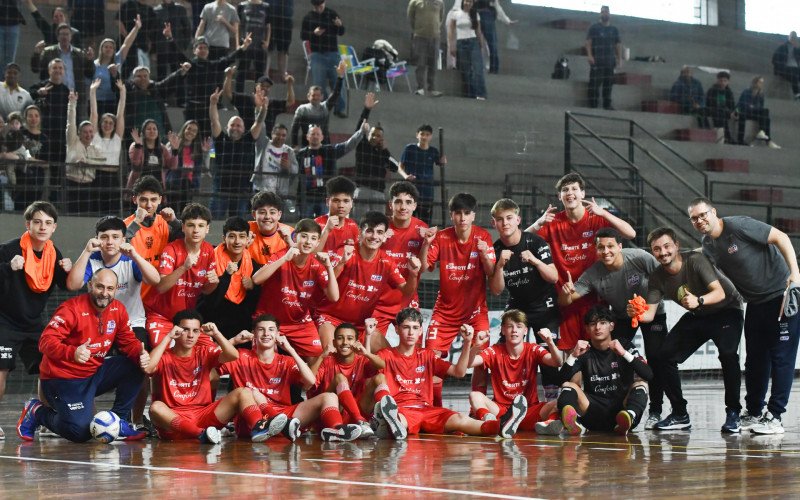 Equipe sub-15 garantiu a vaga jogando em casa | abc+