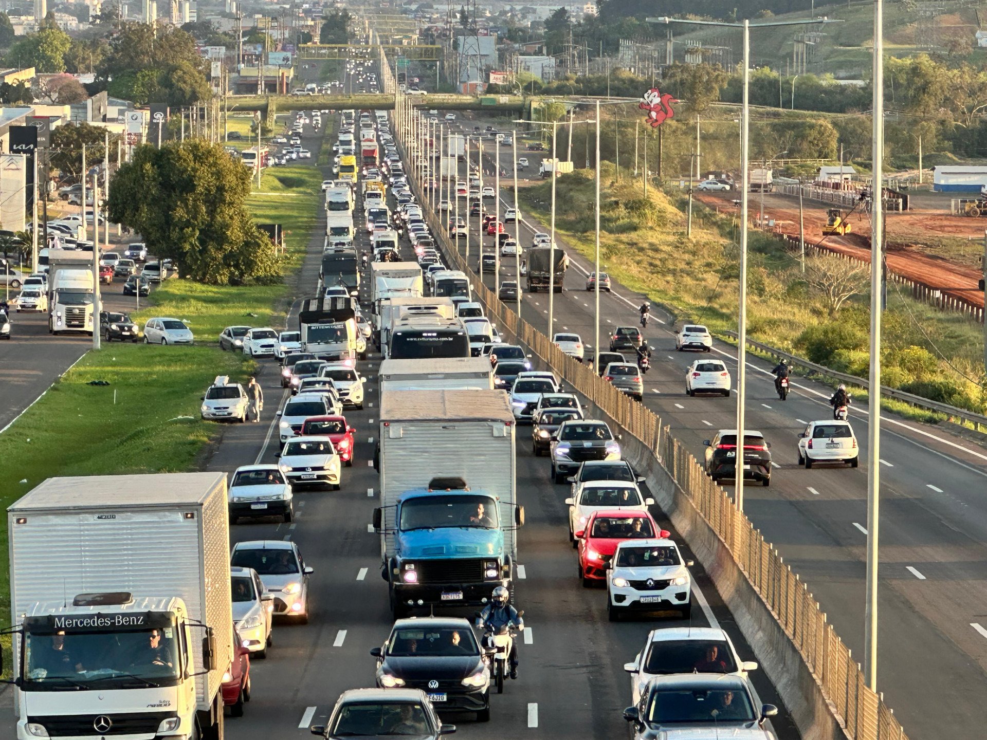 BR-116: Motoristas precisam de paciência para trafegar na rodovia; veja alternativa