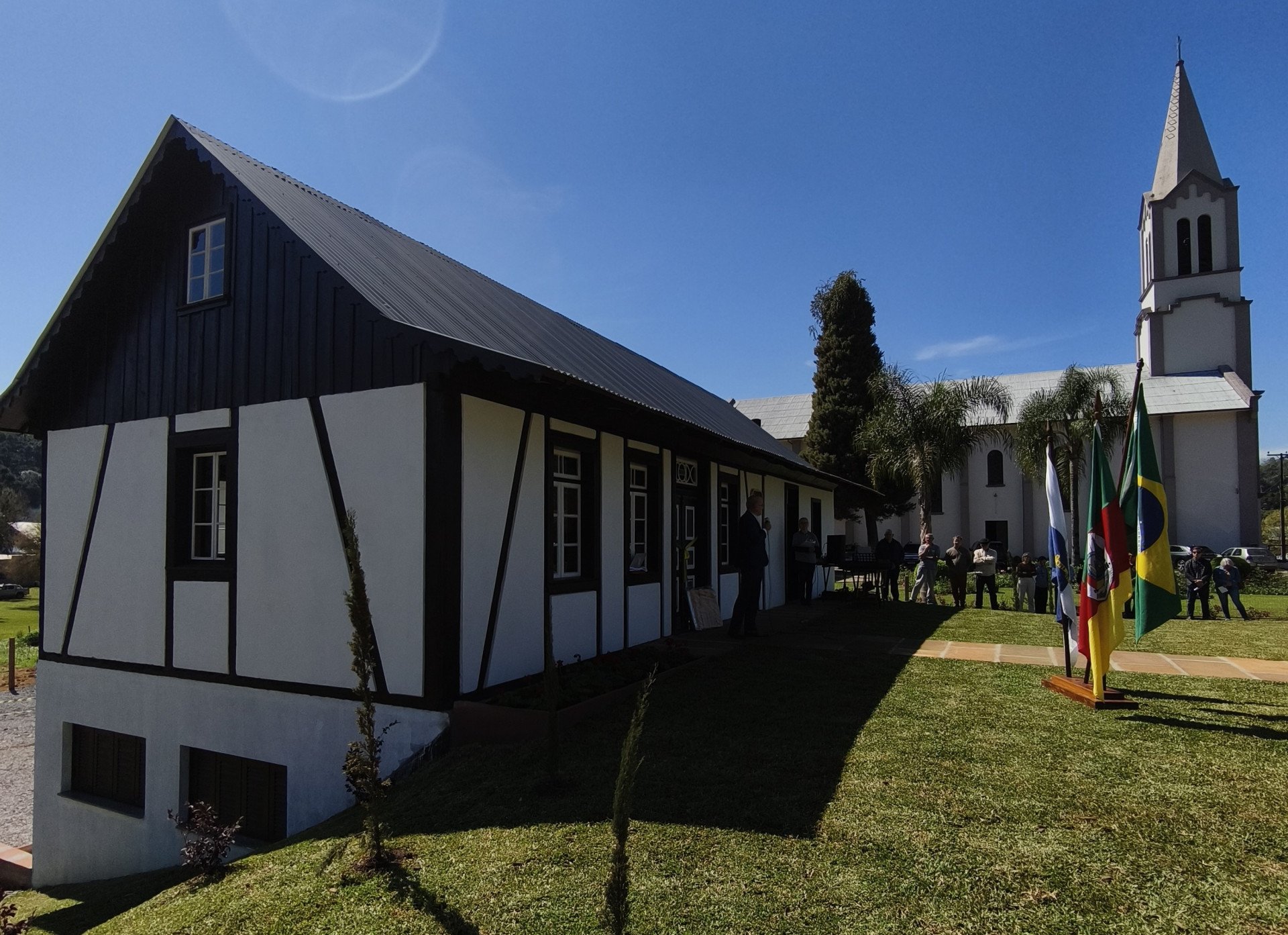 Casa enxaimel de 1886 é reconstruída em Nova Petrópolis; local abrigará Centro de Pastoral