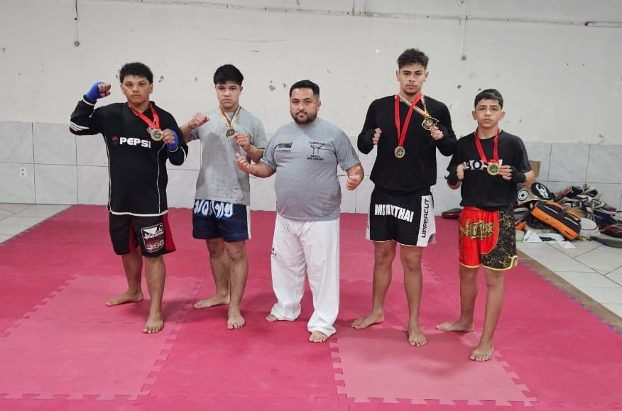 Jovens da Vila Brás brilham em campeonato de artes marciais