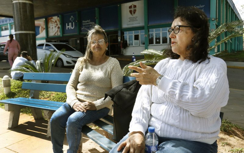 Terezinha (à esquerda) e Irene lamentam atual situação | abc+
