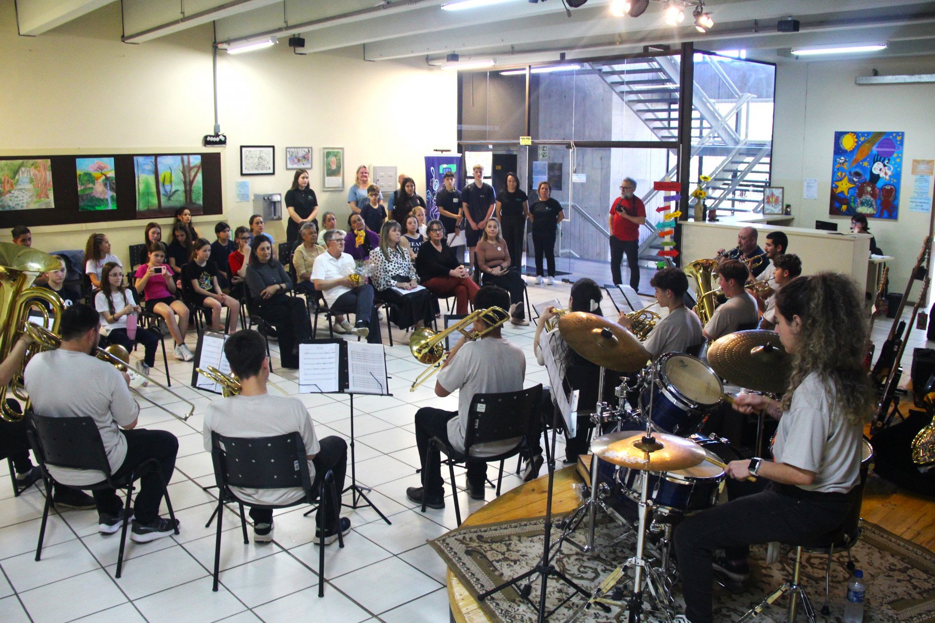 Orquestra Jovem de Campo Bom recebe doação de instrumentos musicais da Fundação Cultural