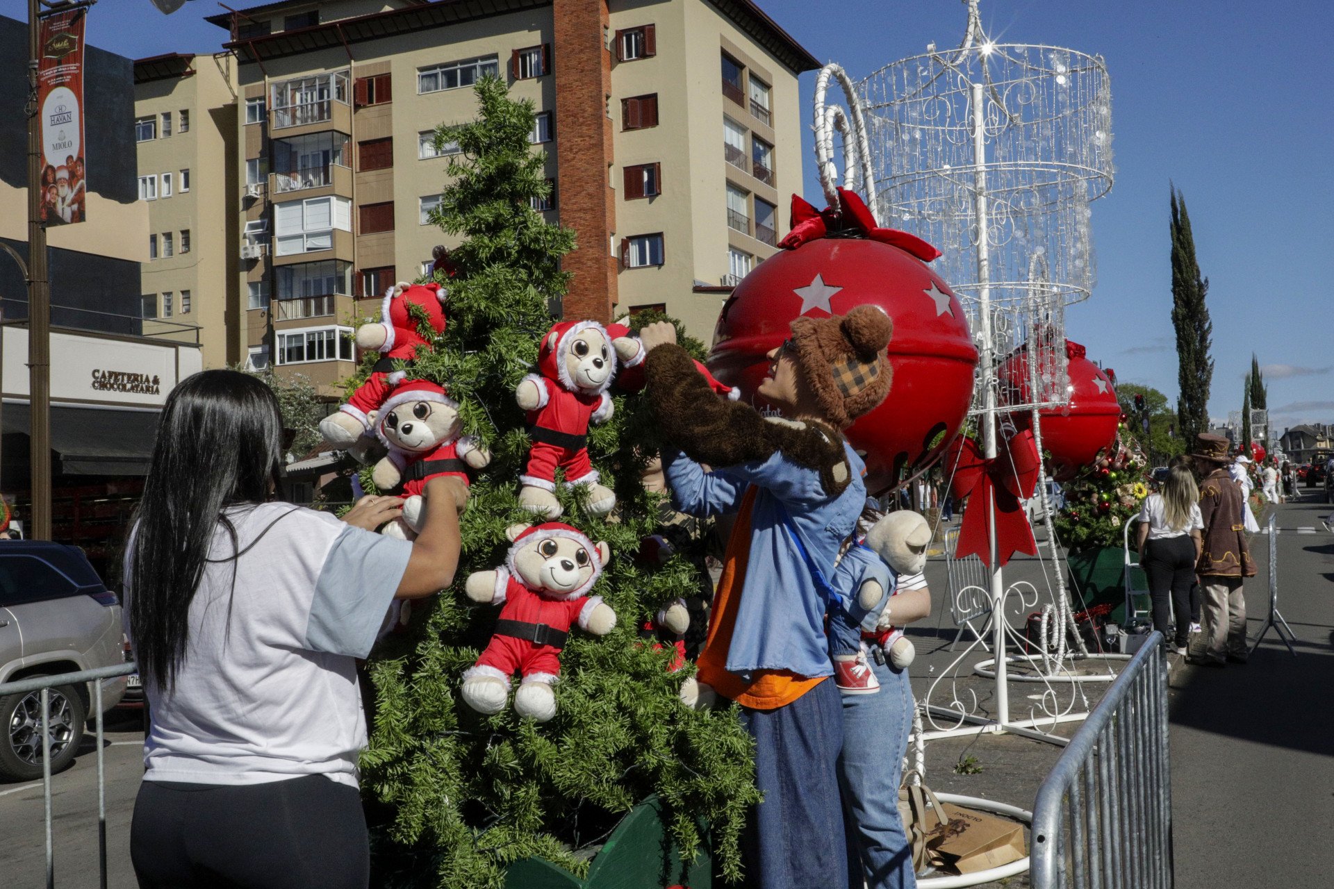 NATAL LUZ: Inscrições são abertas para a Tannenbaumfest; 59 pinheirinhos serão montados na Borges