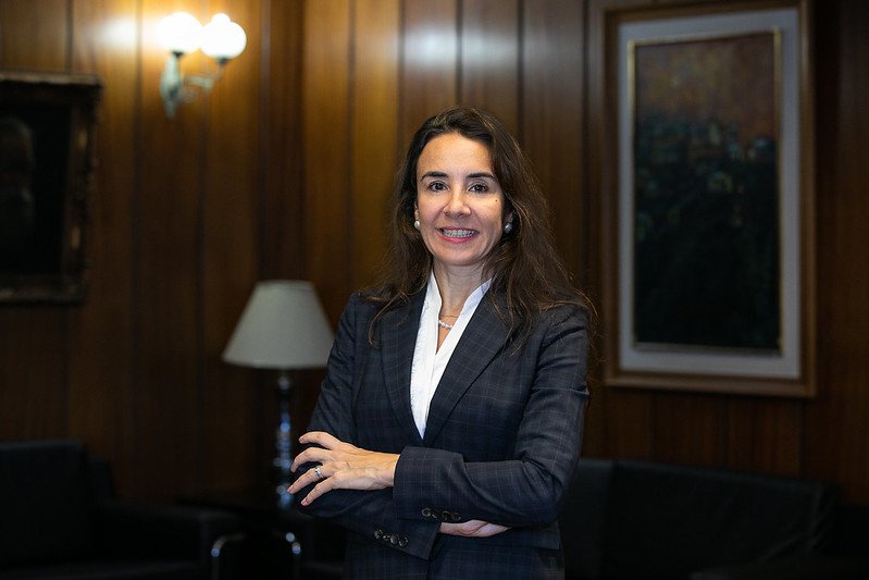 Brasil e China trabalham para ampliar uso de moedas locais, diz secretária da Fazenda
