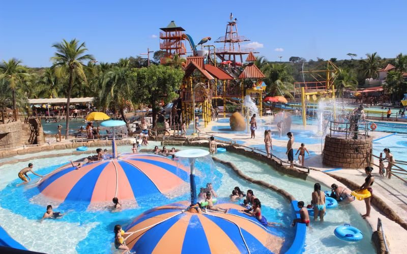 Morte de adolescente de 15 anos em parque aquático no interior de SP é investigada pela polícia