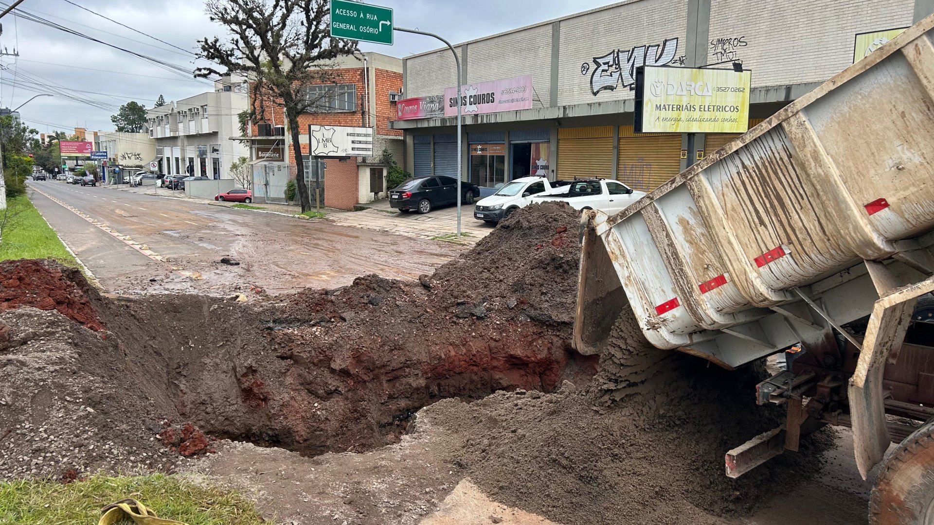 Rompimento de adutora deixa 2,8 mil economias sem água em Novo Hamburgo