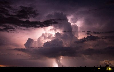 FRENTE FRIA: Saiba o que esperar de mudança no tempo que pode trazer chuva e tempestades ao RS