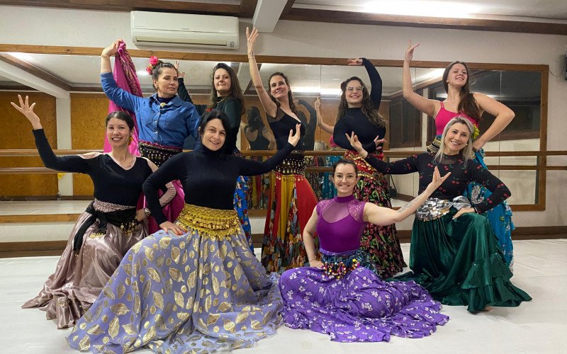 Dança cigana é ofertada em academia de Canela