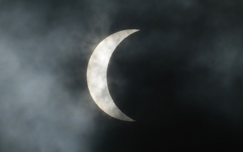 Último eclipse solar do ano será parcial e não poderá ser visto no País | abc+