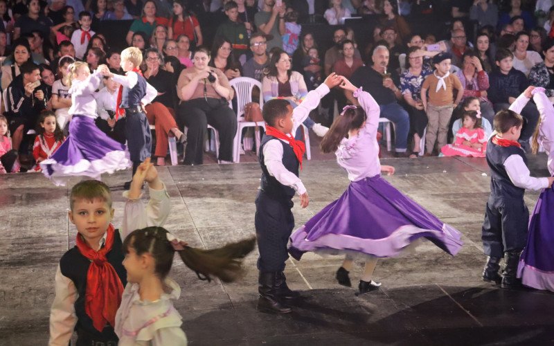 Mostra de Danças Gaúchas Campo Bom